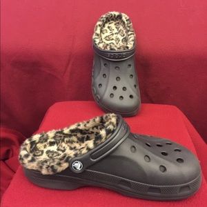 Crocs - Size 9 - Good